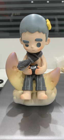 月亮少年，相当有情感氛围的娃。