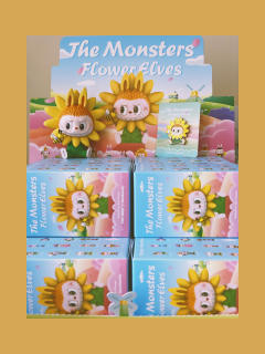 来了 我的labubu天团~!
端盒开箱第一个即隐藏款山荷花