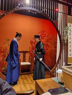 尚香，此一生有你相陪左右，实乃义封之大幸。

体验角色:朱然