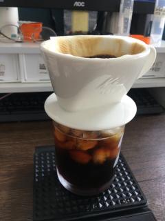 朋友给的云南卡蒂姆的豆子，以前没喝过，很好奇想试一试。下午学
