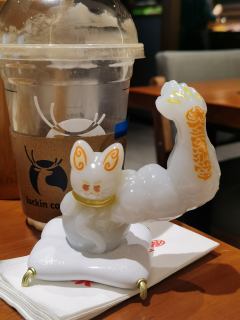 实体店抽的 很酷 背后很萌的哈哈哈