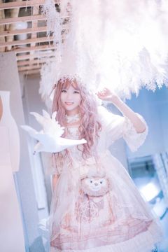 Lolita来啦！！大大大脸怪(≧▽≦)
157/50 相机
