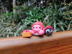 明月清风，欲晚的天色，寂静的朝阳，和整日令人困倦的暖意，这所