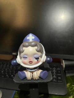 很像医生护士之类的有护士帽