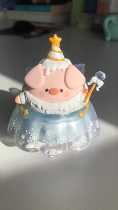 太可爱啦 跟同事一起端盒 雪仙子 麋鹿太好看啦