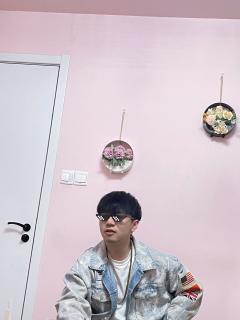 【含剧透】
落日之城🌇 ✅ 爱斯特
洛希极限,指一个