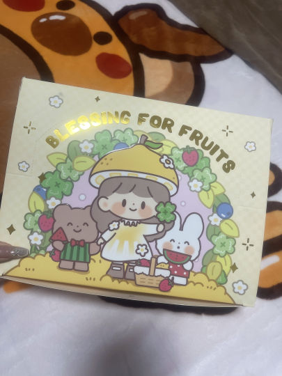 这是什么神仙娃友！竟然被我遇到了🥰
一个同城的小姐姐面交滴,来回开车50km去拿的
哈哈哈哈哈～!因为太喜欢爆米花
嫌快递📦太慢一冲动就去了
重点是:竟然我们两个都没告诉对方有小礼物!
图3是卖家送的