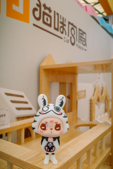带着兔爷去上班