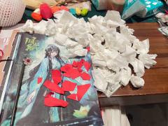 【含剧透】
父王没有骗我，他从未忘记我们的约定。
店家：如约