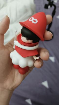 非常漂亮，小红帽，很有氛围感的一只