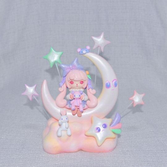 🍨【CTS盛夏拍卖会】进行中！
🌟【星星的祝福】bunny改娃——深夜不落的星星是我献给你的晚安祝福 此款系bunny盲盒改造的小场景，改娃材质是ab补土+油漆喷漆+部分细节水性漆手涂完成；小兔子配件