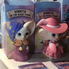 官方一发布绝版就立马去收了两只
虽然不太会升值但她可爱呀
是