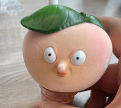 不知道是不是植绒都会这样，线下买的，划痕有点严重啊