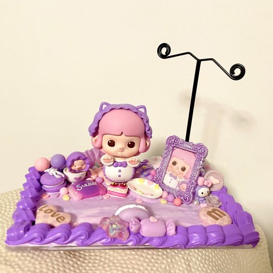 花了一下午做的公主小咪首饰架+手机支架 是粉紫色的小公举没错啦🥰