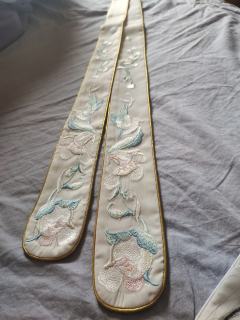 超级精致的飘带，绣花密实精美～颜色百搭～