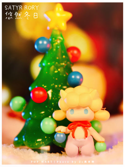 🎄泡泡玛特｜潘神悠然冬日系列重回巅峰🎄❄️圣诞节前的预热，冬雪掩盖的世界❄️潘神将圣诞元素装扮在自己身上☃️用精美的设计和精良的品质迎接甜蜜的圣诞节！⛄️重回巅峰的潘神，值得唤回娃友们的关注