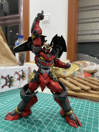 我的钻头是突破天际的钻头！
一番赏红莲螺岩，应该是仅次于p1s红莲螺岩的第二大钻头了。
作为景品，做工肯定是别指望多好了，特别还是老物。不过造型没的说，原著的神韵都还原出来了，指天姿势非常霸气，配合超