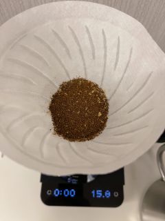 之前买的一只芦田家的coe竞标瑰夏
用新到的玲珑r2测一测
