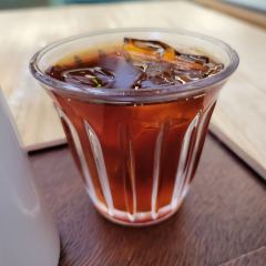 这款是云南普洱的厌氧日晒发酵。在云南店里喝的。非常醇厚但是意