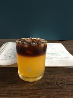 跟风买的，那一阵闪萃真的很火，主要办公室喝咖啡用这个可太方便