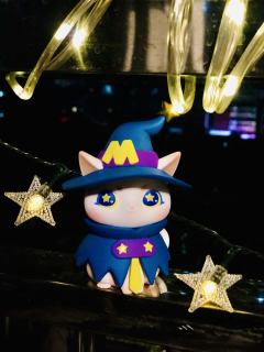 猫咪在我家空中花园臭美一下😍🥰