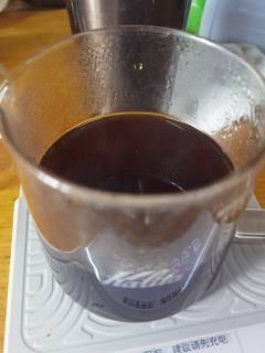 肯尼亚给人的印像是明亮的酸质并且有较高的酸感，这也就意味着让