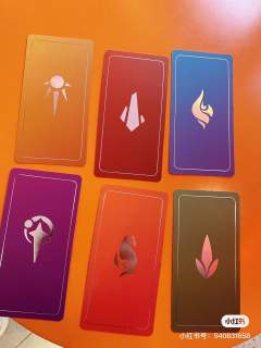 讲道理，玩盲盒的这几年，慢慢从拆盒的快乐变成了凑齐整套的习惯