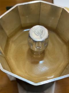 兄弟们这款苦到我心巴上有点。
工具：双阀摩卡壶 85g水 1