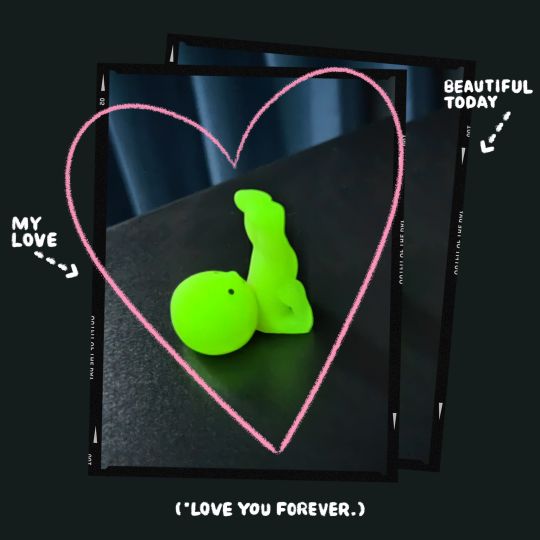 角落君发光小人最可爱啦！角落君瑜伽系列超级萌，我这只是肩倒立式，技巧很高哟！