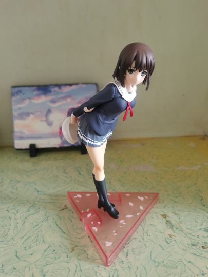 #夏日手办晒图大赛#实拍 世嘉的脸做的有点问题，像深崎暮人脸，但细节问题太多了，处理的不走心。整体看着还算可以，但不能细看。不过景品就是这样啦。