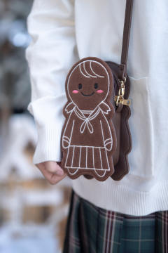 “这是新鲜出炉的姜饼～希望您能喜欢🎄 ”