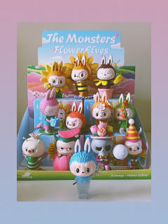 来了 我的labubu天团~!
端盒开箱第一个即隐藏款山荷花