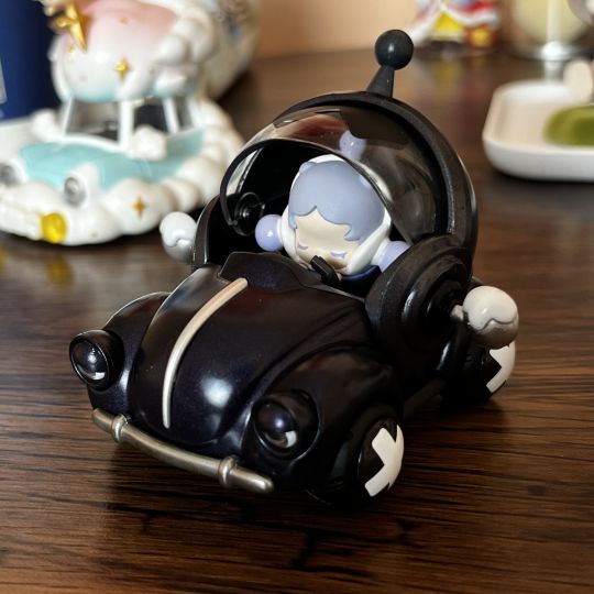 Sp的车车和萌粒简直太配了好吗？！安全第一，拒绝无人驾驶哈哈哈哈哈。萌粒和咬线器都可以试试