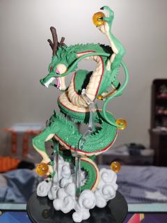 造型、模型精细度都很强，还是有点小瑕疵，7颗龙珠内有气泡，涂