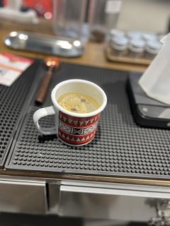 天气热起来了 咖啡的各种冰喝法要搞起来了
之前这款拼配都是拿