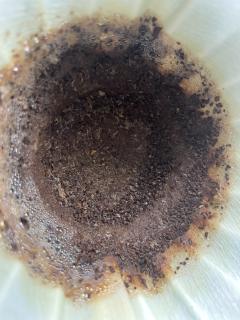 有朋友天天在群里夸这支豆圈粉了，我也浅尝一下。开袋扑鼻而来的