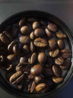 这款日晒和水洗的比起来，实在是太过重口味了。
开袋就是浓浓的