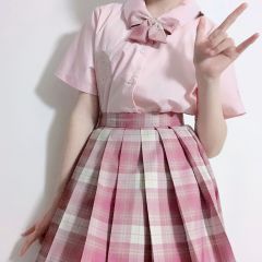 🌸
衬衫：連東夜行-樱木枳
格裙：中牌-树莓红茶

吹爆这