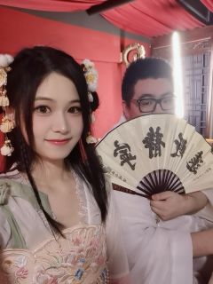 【含剧透】
南墙这个本太有趣了！跟市面上的情感本有些不同，喜