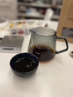 今天继续来喝柏老师的这套肯尼亚风情挂耳套装
这次喝到的是一支