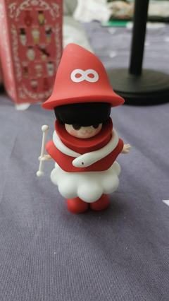 非常漂亮，小红帽，很有氛围感的一只