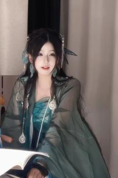 “黎明是短暂的相遇,和漫长的道别。”
8.4女寒蝉版:
d