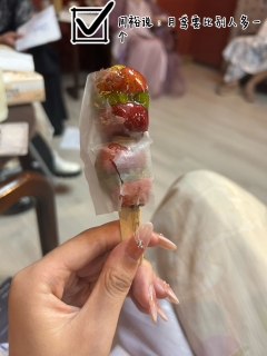 “我的小公主,狼烟起的那天,你要记得把她们都带回家”
角色