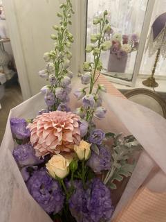 我找到了全世界，我找到了我自己。

————【剧本信息】——