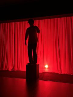 疯子？什么是疯子？对！我们是一群疯子，一群敢于说qtmd的疯