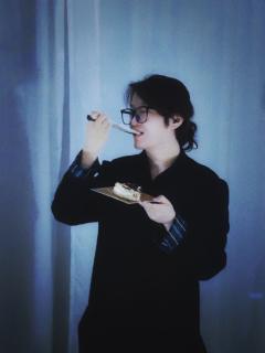 长夜像是一件艺术品,令人着迷,无法抗拒,回味…
这不比待君归