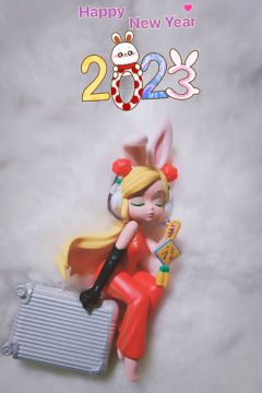 这个兔女郎美得不可方物，可惜椅子不是磁吸的，不然更好了！