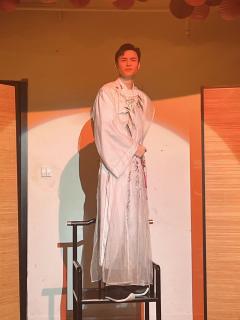 对不起啊大家,
我尽力了,
但终究未活成你们想要的样子。