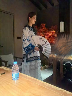 集机制情感还原为一体的大杂烩本！前半段坐牢，后半段情感沉浸拉