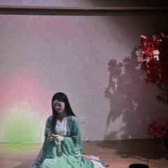 想，想活的更好，好想逃出泥潭，那便把所有人都拖入泥潭，陪我共